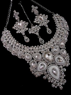 fashion-necklace-set-11930FN3477